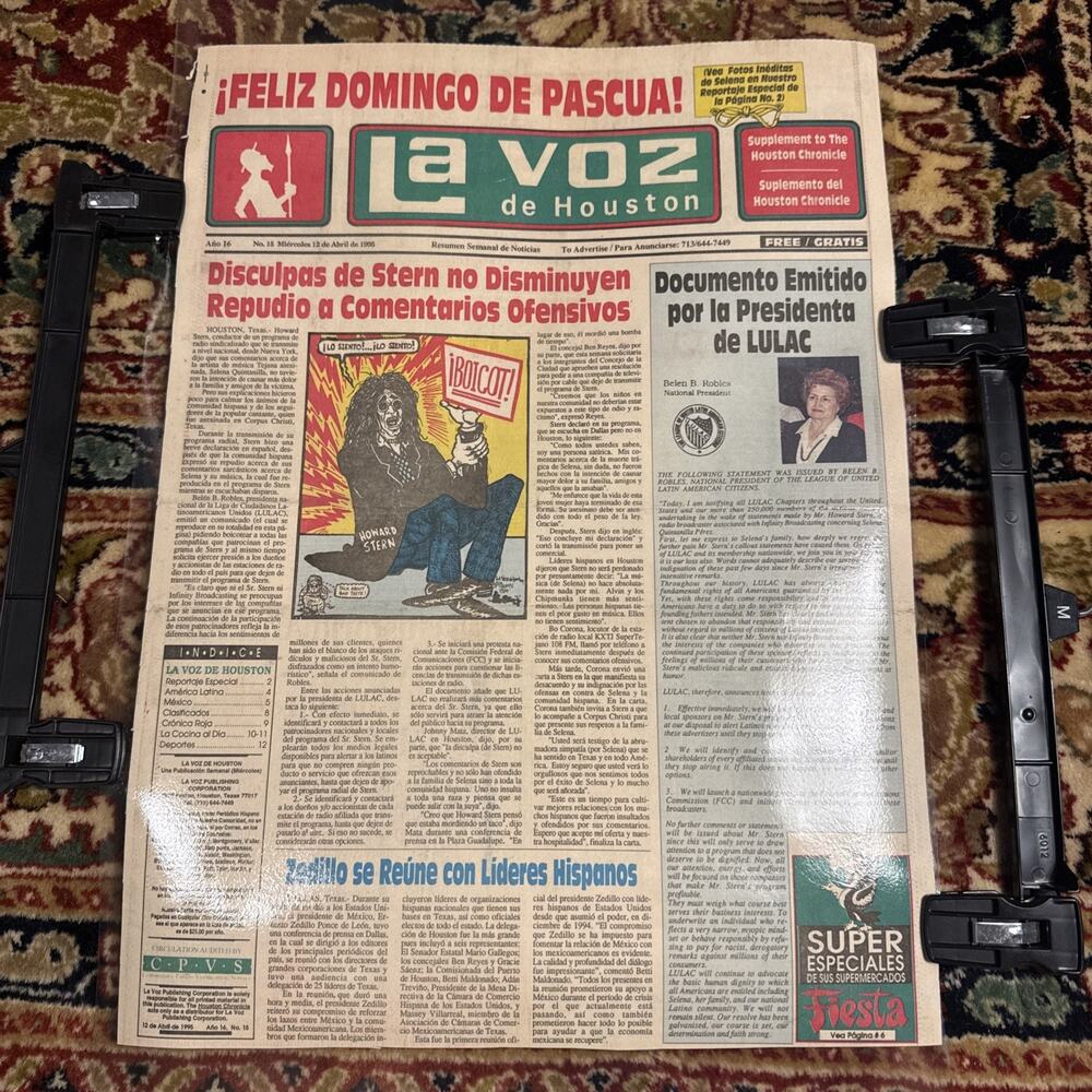 Selena Quintanilla 1995 La Voz de Houston Rare Photo Tribute Insert